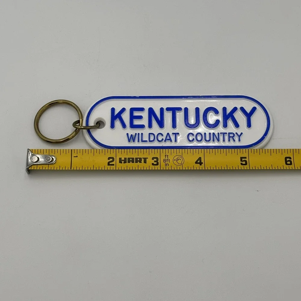 Vintage Kentucky Wildcats Country‎ plastic Keychain UK Keyring